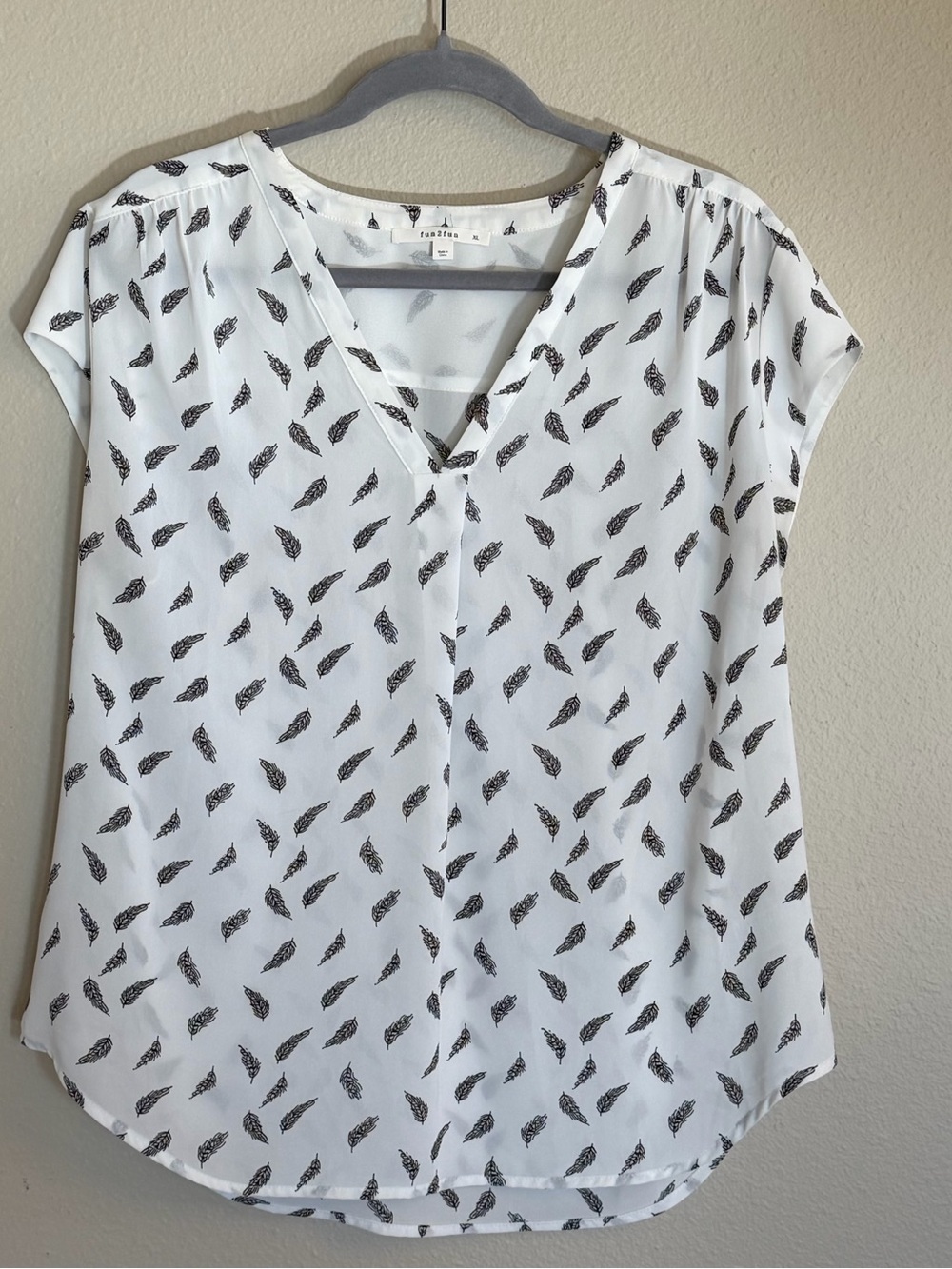 fun 2 fun White Blouse with Black Feather Print V-Neck